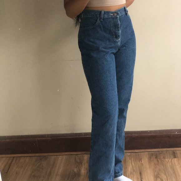 Lee Relaxed Fit Straight Leg Jean - Picture 2 of 4